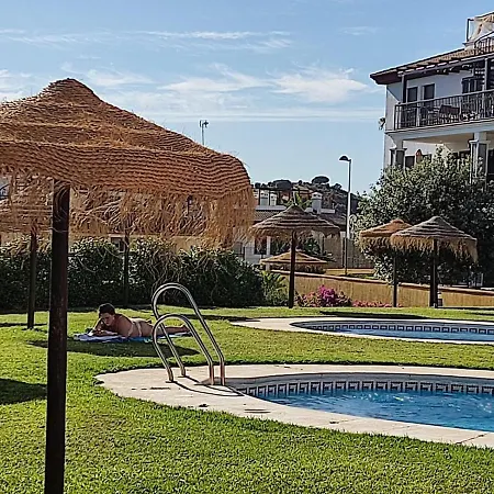 Completo Con Piscina Comunitaria Y Patio Exterior 公寓 *